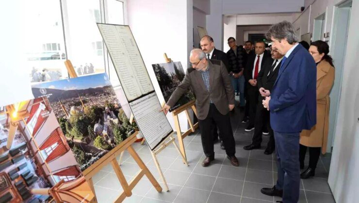 Bursa’da Vakfiyeleri ve Vakıf Eserleri Fotoğraf Sergisi Açıldı