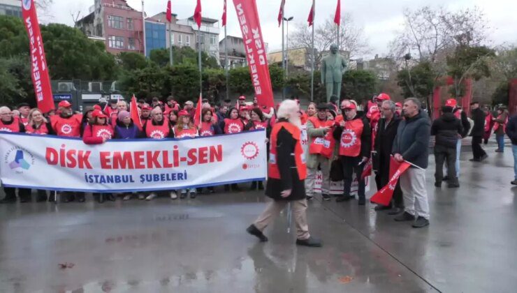 Emekli-Sen’den Asgari Ücret ve Emekli Maaşları İçin Kartal Meydanı’nda Eylem