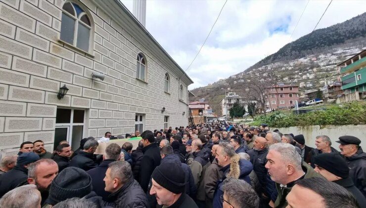 Hukuk Müşaviri Faruk Çakmak, Trabzon’da Toprağa Verildi