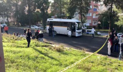 İzmir’de Okul Servisi Tıra Çarptı: 1 Öğrenci Hayatını Kaybetti