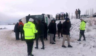 Kars’ta Otobüs Kazasında 23 Yolcu Yaralandı