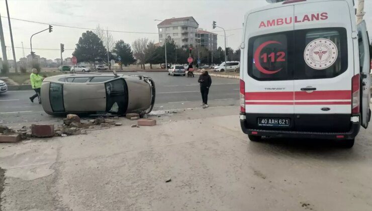 Kırşehir’de Otomobil Kazası: 2 Yaralı