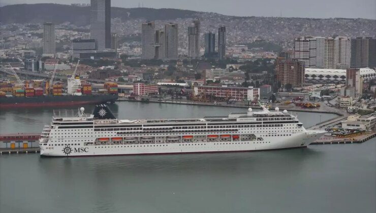 MSC Sinfonia Gemisi İzmir Limanı’na Demir Attı