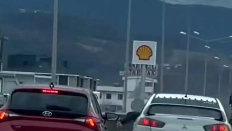 Yalova’da Tehlikeli Sürüş: Araçların Dikiz Aynalarını Kırmaya Çalıştı
