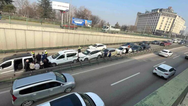 Bursa’da 7 Aracın Karıştığı Zincirleme Kaza