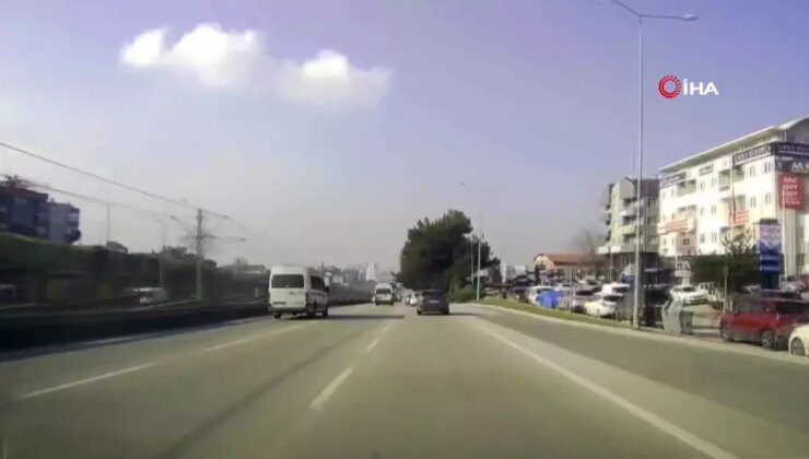 Bursa’da Trafikte Makas Atan Sürücü Kamerada