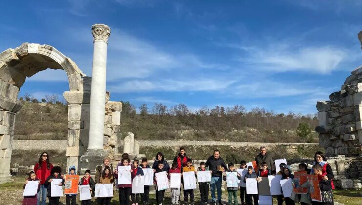 Çocuklar Tarihi Öğreniyor: Stratonikeia Antik Kenti’nde Gezi Düzenlendi