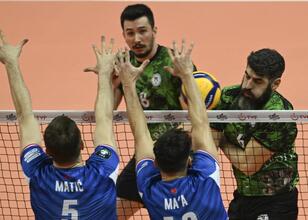 Halkbank, sahasında set vermeden galip