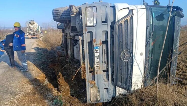 İnegöl’de Beton Mikseri Devrildi: Sürücü Yaralandı