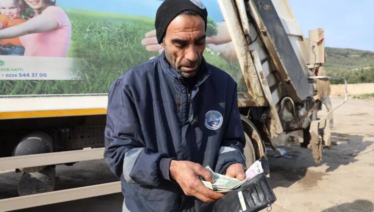 Mudanya’da Temizlik İşçisi Bulduğu Cüzdanı Sahibine Teslim Etti