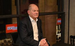 Olaf Scholz'dan Elon Musk'a: "Avrupa'da demokrasiyi ve bir arada yaşamayı tehlikeye atıyor" | Dış Haberler