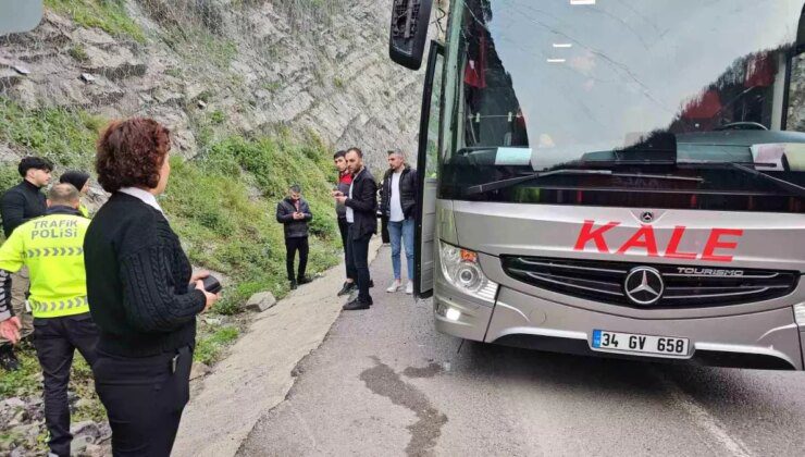 Zonguldak’ta yolcu otobüsü tünel duvarına çarptı: 3 yaralı