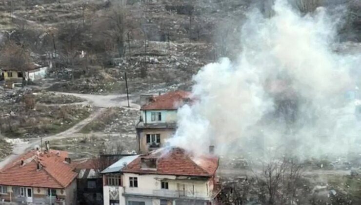 Ankara Altındağ’da 4 Katlı Binada Yangın Çıktı