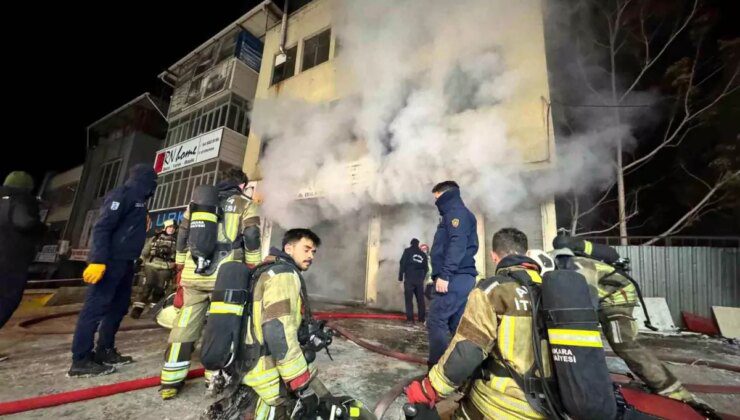 Ankara’da Mobilya Atölyesinde Yangın Çıktı