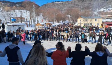 Ardanuç’ta 9. Geleneksel Kar Festivali Coşkuyla Gerçekleşti