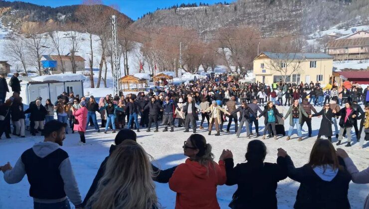 Ardanuç’ta 9. Geleneksel Kar Festivali Coşkuyla Gerçekleşti