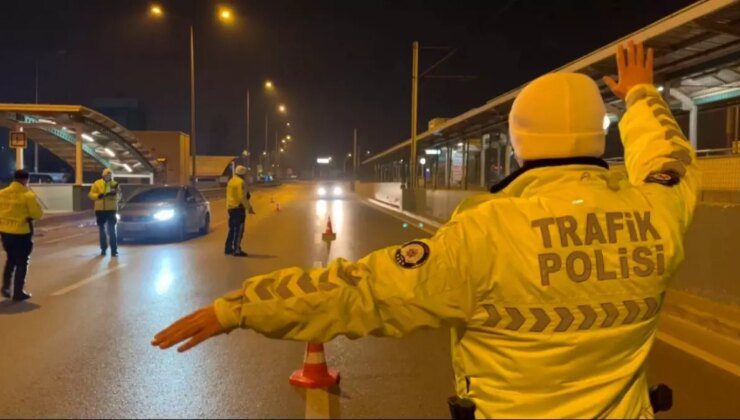 Bursa’da Alkollü Sürücüyü Durduran Ekipler Terör Operasyonu Gibi İfadelerle Eleştirildi