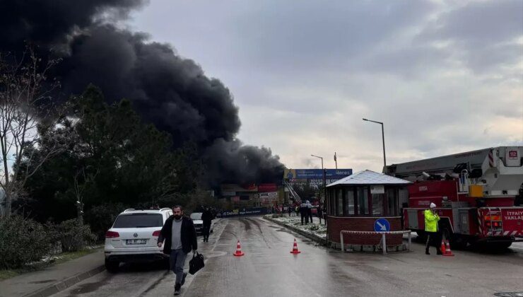 Bursa’da Madeni Yağ Satışı Yapan İş Yerinde Yangın Çıktı