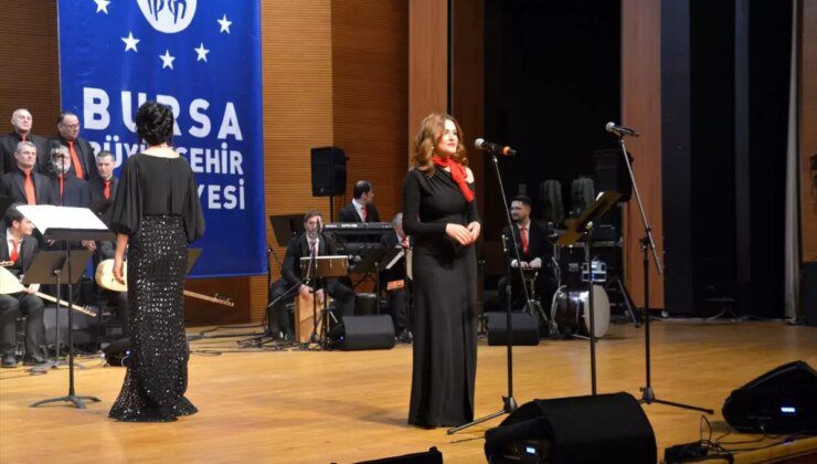 Bursa’da Türk Halk Müziği Rüzgarı: Orkestra Konseri Büyük İlgi Gördü