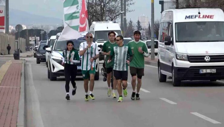 Bursaspor Taraftarları ‘Sevgiliye Koşuyoruz’ Etkinliği Düzenledi