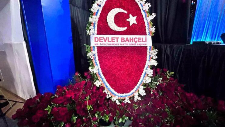 Devlet Bahçeli’den AK Parti Kongresi’ne Anlamlı Çiçek Aranjmanı