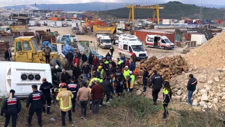 Gemlik’te İşçi Taşıyan Servis Otobüsü Tıra Çarptı: 9 Yaralı