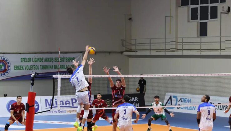 Halkbank, Akkuş’u 3-0 ile Geçti