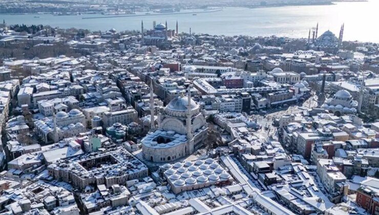 Her yer beyaza büründü! İstanbul’da kar manzaraları