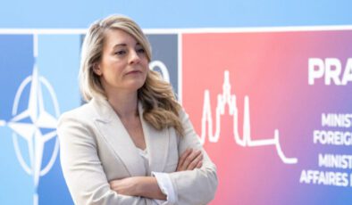 Kanada, Trump’ın ülkesine yönelik tehditlerine karşı Avrupalı liderlere “uyanın” çağrısı yaptı