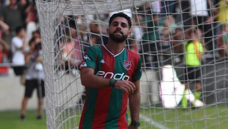 Karşıyaka 2 futbolcudan haber bekliyor