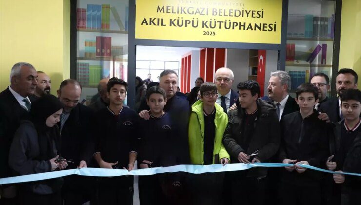 Melikgazi Belediyesi’nden Akıl Küpü Kütüphanesi Açılışı