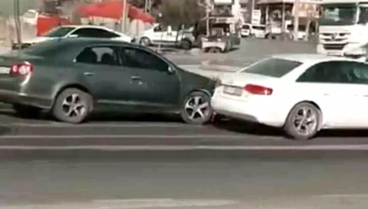 Nusaybin’de Otomobil Çarpıştı, Maddi Hasar Oluştu