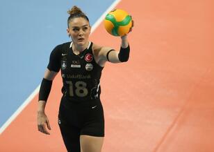 Zehra Güneş, Vakıfbank’ta kaldı