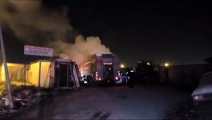 Bursa’da Geri Dönüşüm Tesisinde Yangın Çıktı