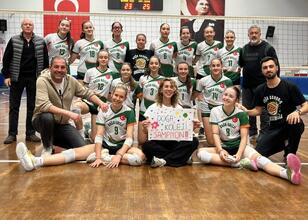 Doğa Koleji, ortaokullar voleybolda Türkiye şampiyonu oldu