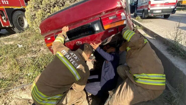Hatay’da Takla Atan Otomobilde İki Kişi Yaralandı