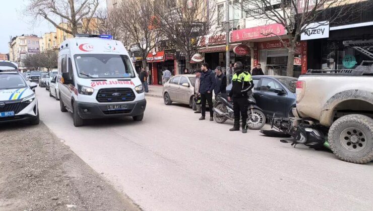 İnegöl’de Motosiklet Kazası: Sürücü Hastaneye Kaldırıldı