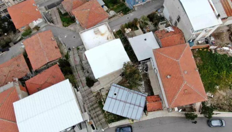 İzmir’de Çatı Tamiri Sırasında İki Kişi Hayatını Kaybetti