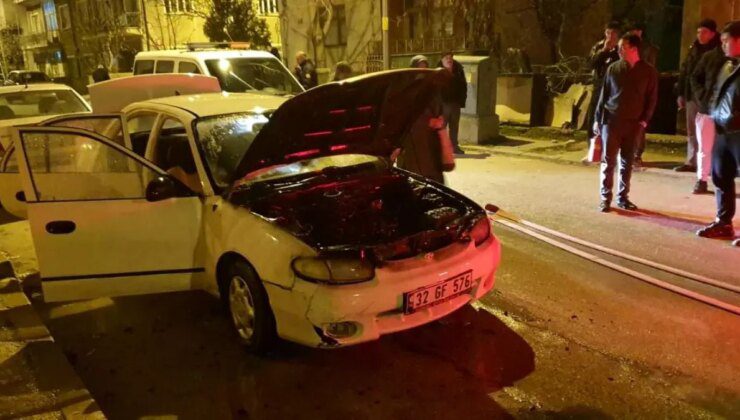 Yalvaç’ta Otomobil Alev Aldı