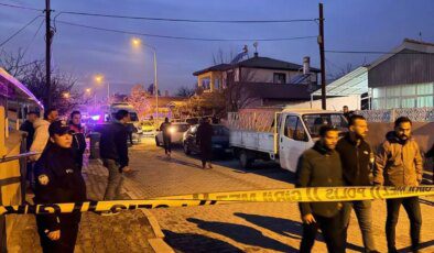 Erzincan’da baba ile oğlu evlerinde ölü bulundu