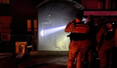 Galeride çıkan yangında 2 kişi öldü, 14 kişi yaralandı