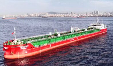 Gemide zehirlenme soruşturmasında ikinci kaptan tutuklandı