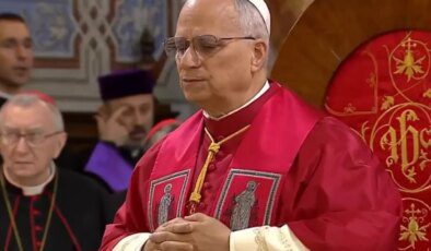 Papa’nın İstanbul’daki ayinde duygusal anları