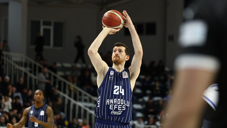 Anadolu Efes Baskonia ile karşılaşacak!