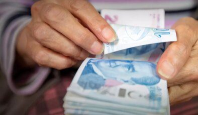 Emeklileri umutlandıran maaş teklifi