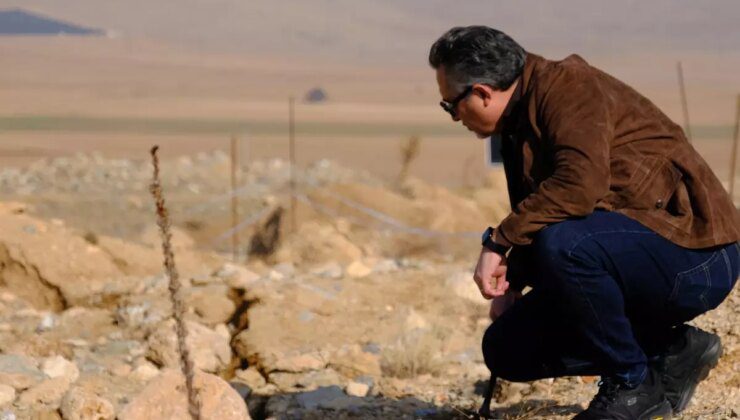 Kent merkezinin dibinde! Tam 15 metre çöktü