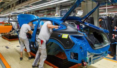 Otomobil devi fabrikayı kapattı, AB işsiz kalanlar için 380 milyon TL destek verdi