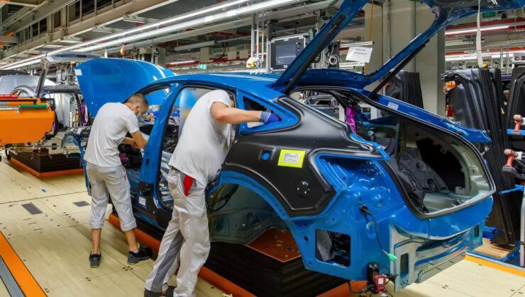 Otomobil devi fabrikayı kapattı, AB işsiz kalanlar için 380 milyon TL destek verdi