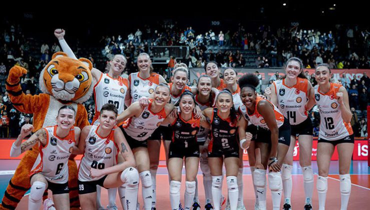 Eczacıbaşı Dynavit, evinde set vermeden galip!