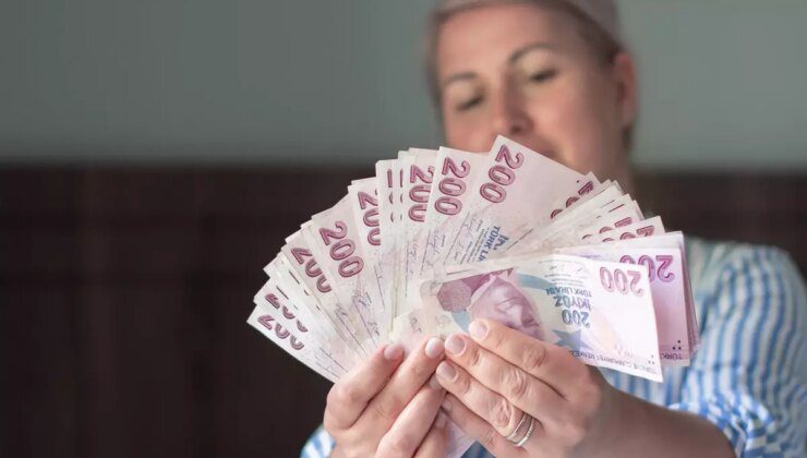 Emeklilerin beklediği ödemeler hesaplara yattı